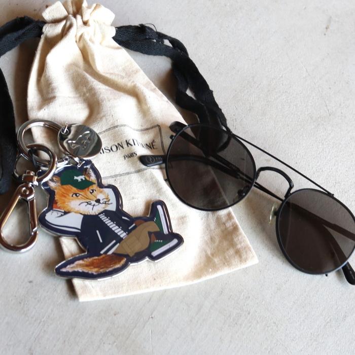 メゾンキツネ キーホルダー 小物 MAISON KITSUNE ドレス フォックス キーリング DRESSED FOX KEYRING ネイビー NAVY 2023春夏新作｜charger｜02