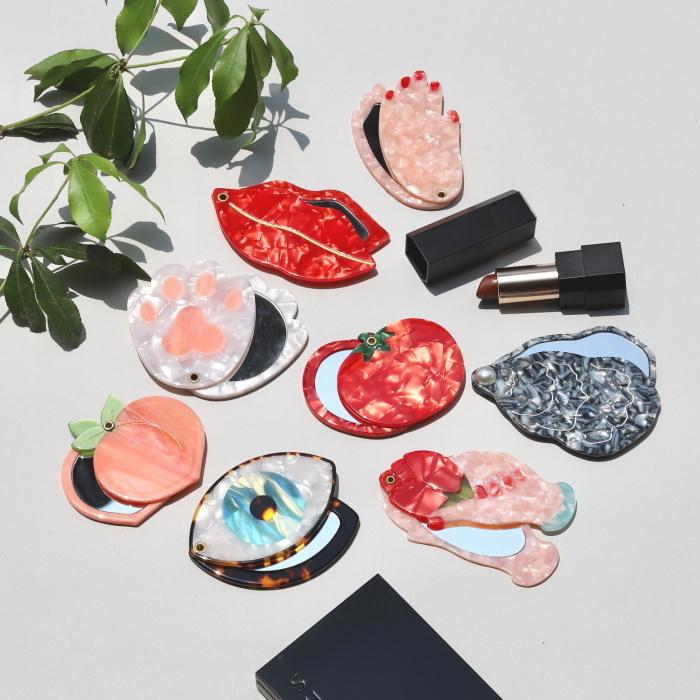 【即日発送・新品】LIP COMPACT MIRROR コンパクトミラー ククシュゼット 正規商品 手鏡 コンパクト ミラー スライド式 Coucou