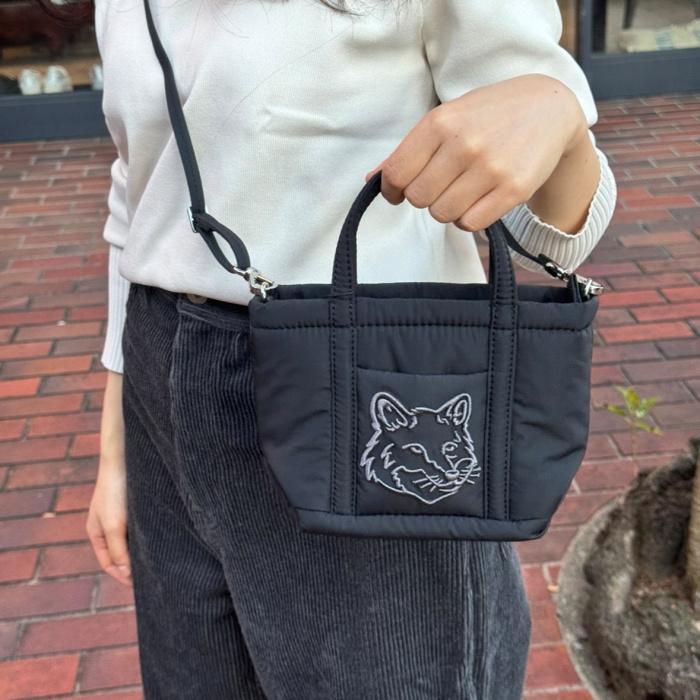 MAISON KITSUNE メゾンキツネ ミニ バッグ フォックス ヘッド MAISON KITSUNE メゾンキツネ ミニ バッグ フォックス ヘッド
