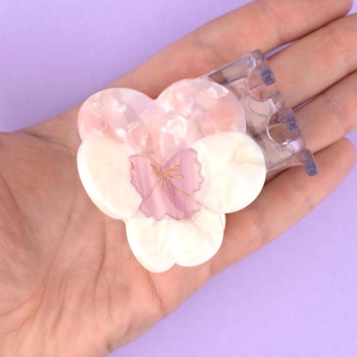 ククシュゼット 正規商品 ヘア アクセ クリップ かわいい 花 フランス ギフト Coucou Suzette パンジー ヘア クロー Pansy Hair Claw ピンク Pink｜charger