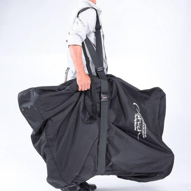 折りたためない… (￣▽￣;) 折り畳み自転車「 OUTRUNK 」です