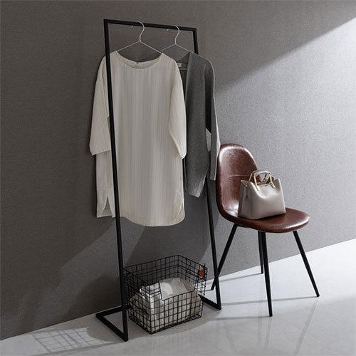 ハンガーシェルフ コートハンガー 洋服掛け スリム コート掛け おしゃれ スタンド 収納 幅58 奥行30 パイプ スチール 省スペース 玄関 白 黒