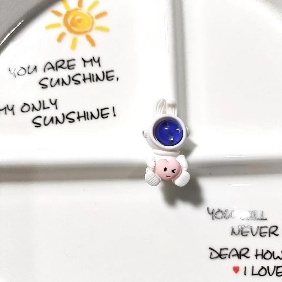 超特価sale開催 メンズアクセサリー かわいい おしゃれ かっこいい ピンバッチ バッジ ブローチ アクセサリー 宇宙飛行士 ロケット 樹脂 5個 Www Threeriversofs Com