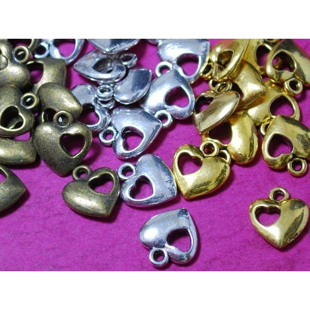 C T ピアスハートのチャーム両面加工ハートの型抜きパーツ 12個入 アクセサリー材料アクセ金属パーツ金具チャーム Sc312 Charms And Things 通販 Yahoo ショッピング