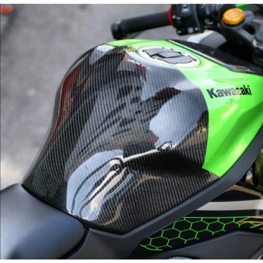 KAWASAKI ZX25R カスタム カーボン調 ハーフタンクパッド ハーフ KAWASAKI ZX25R カスタム カーボン調 ハーフタンクパッド ハーフ