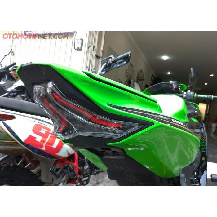 KAWASAKI ZX25R カスタム テールランプ ウインカー LED スモーク KAWASAKI ZX25R カスタム テールランプ ウインカー LED スモーク