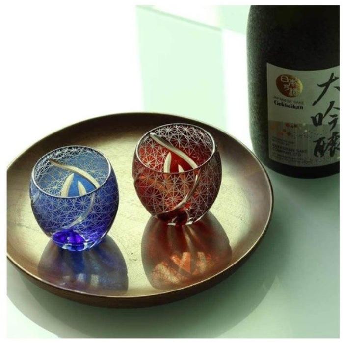 切子グラス 赤色とレークブルー ペアセット 切子猪口ペア 切子ぐい呑み おちょこペア ギフト 入り 菊つなぎ