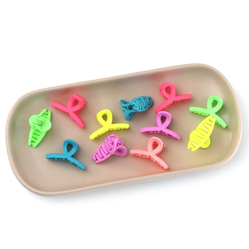 ハンドメイドアクセサリー　ハンドメイドヘアクリップ　ハンドメイドキッズ　キッズ キッズ用 チュールラメリボン さくらんぼ ヘアクリップ 2個セット