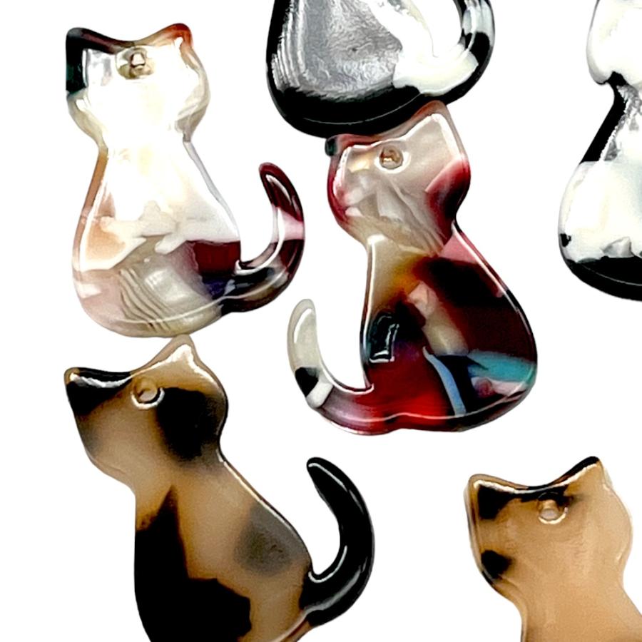 チャーム アセチ ネコ 2個 アニマル グラデーション ピアス