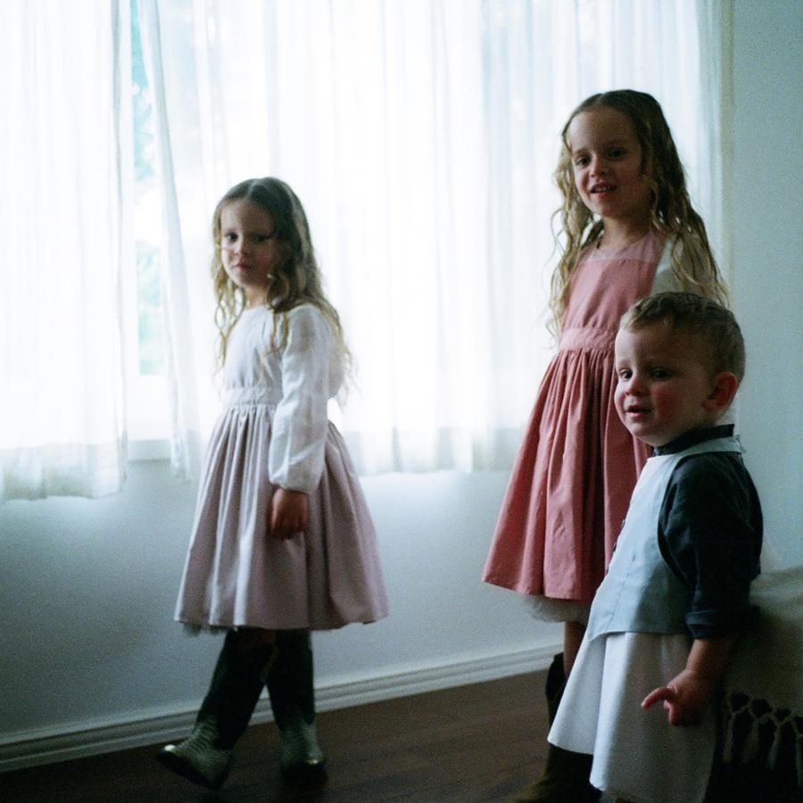 エプロン | MARLMARL マールマール ブーケ Bouquet kids [100 110cm] | 女の子 お食事エプロン ドレスライク 撥水 出産祝い シンプル 無地 | MARLMARL | 04