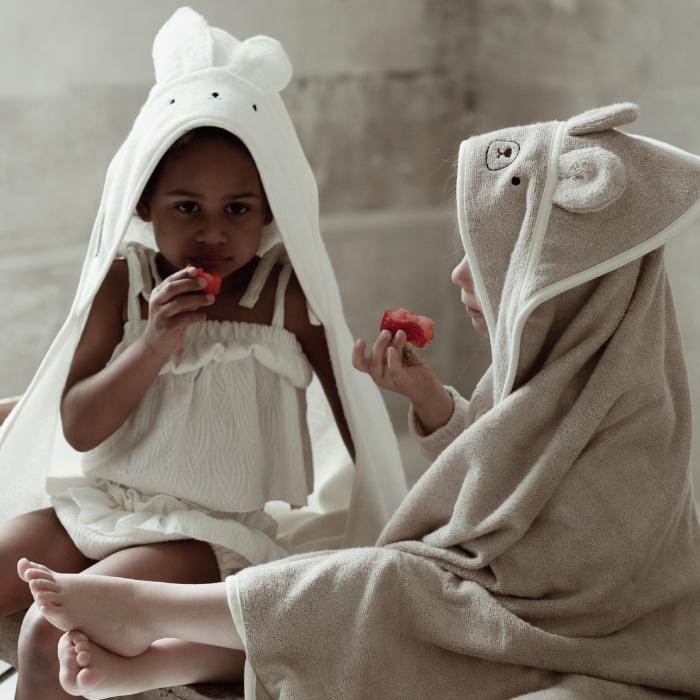 フード付き バスタオル | mymemi マイメミ Bamboo Hooded Towel [85x85cm] | 竹繊維 やわらか 抗菌 出産祝い 名入れ刺繍 うさぎくま 風呂上り プールの画像