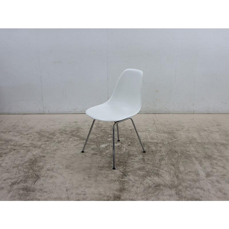 Herman Miller ハーマンミラー イームズ プラスチック シェルサイドチェア 4レッグベース ホワイト Vitra ヴィトラ (1)_2