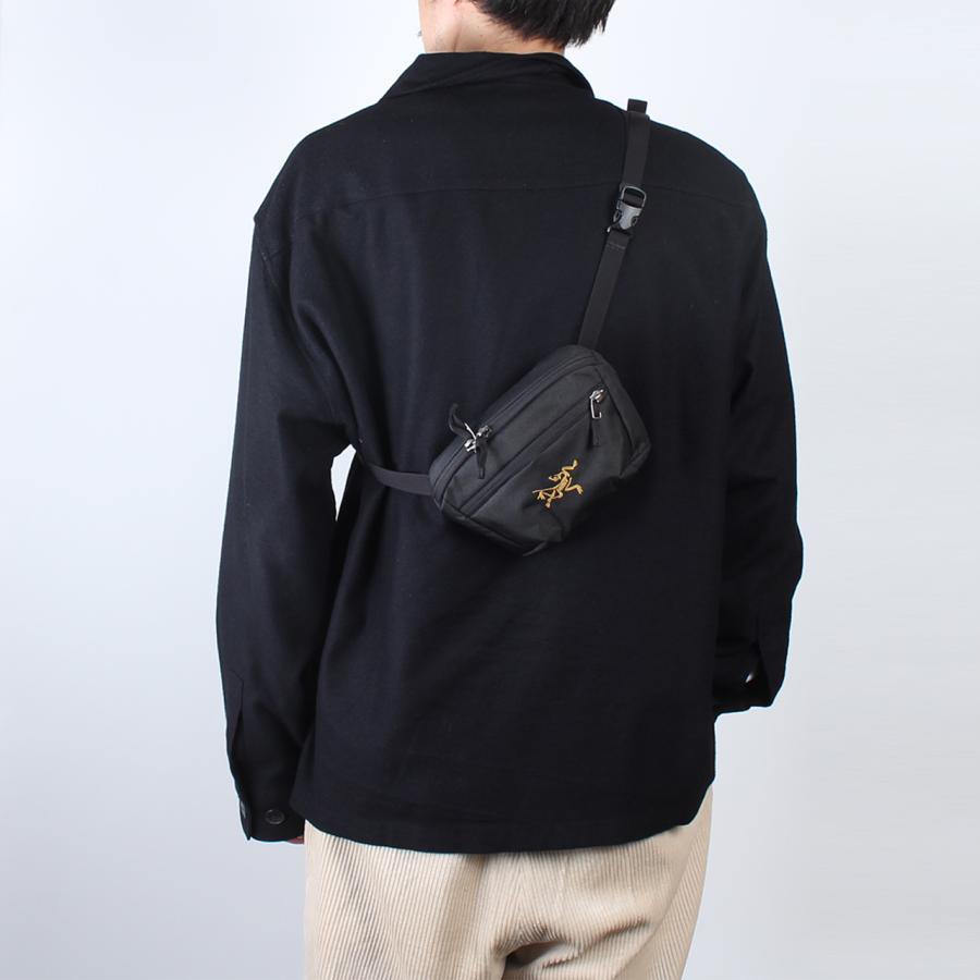 arc'teryx ショルダーバッグ　mantis 1 Amazon.com: Arc'teryx Mantis 1 Waist Pack | Versatile 1.5L Waist