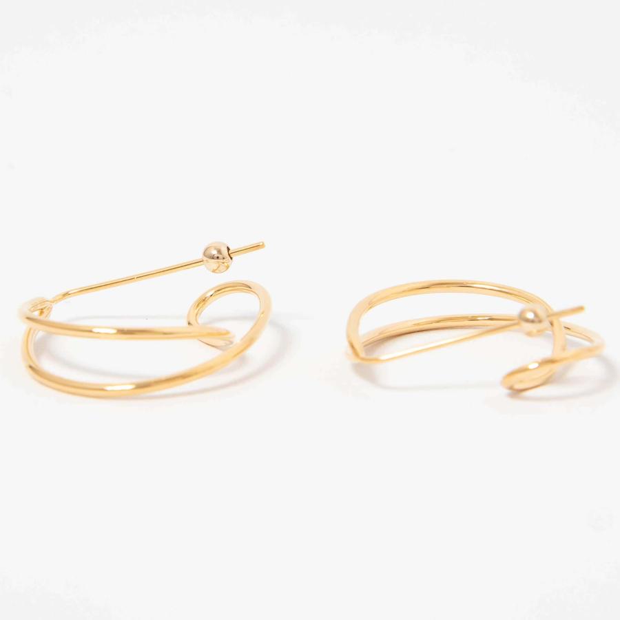 yuyuyu さま専用　BAR JEWELLERY ゴールドカーブピアス yuyuyu さま専用 BAR JEWELLERY ゴールドカーブピアス