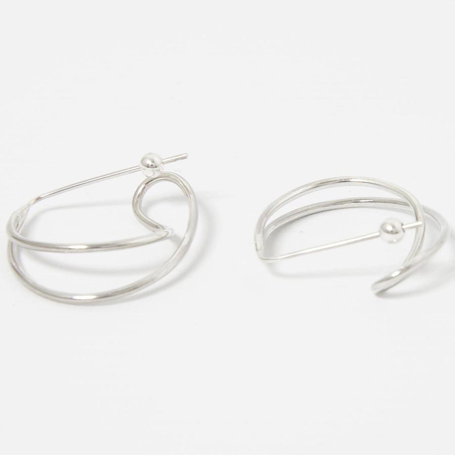 BAR JEWELLERY（バージュエリー） ピアス CROSSED PATHS EARRINGS