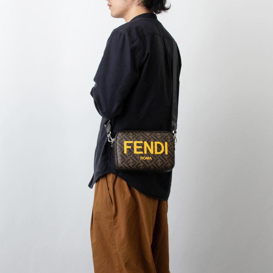 フェンディ FENDI バッグ メンズ ショルダーバッグ ブラウン FF ファブリック バッグ CAMERA CASE MEDIUM カメラケース 7M0286 AJJ4 F1HR8 TOBACCO BROWN｜chgardens｜02