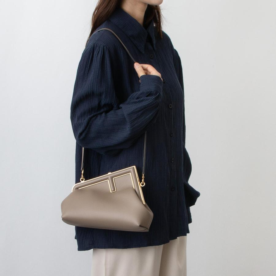 FENDI フェンディ バッグ レディース 2WAYショルダー/クラッチ FENDI フェンディ バッグ レディース 2WAYショルダー/クラッチ