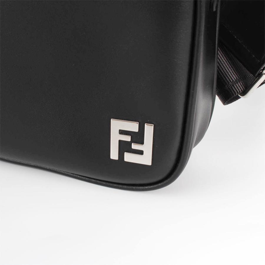 美品 フェンディ ケース FFキューブ ショルダー レザー ユニセックス FENDI（フェンディ） バッグ ショルダーバッグ SQUARED FF CAMERA CASE