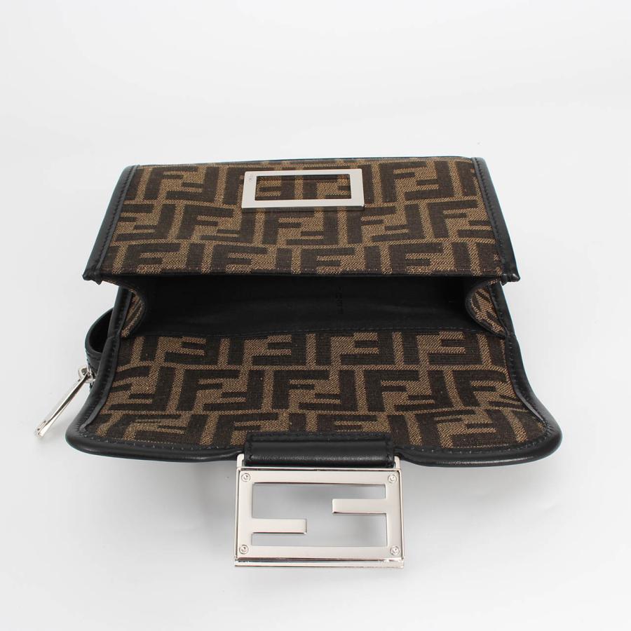 FENDI（フェンディ） バッグ ショルダーバッグ BAGUETTE DOUBLE FF