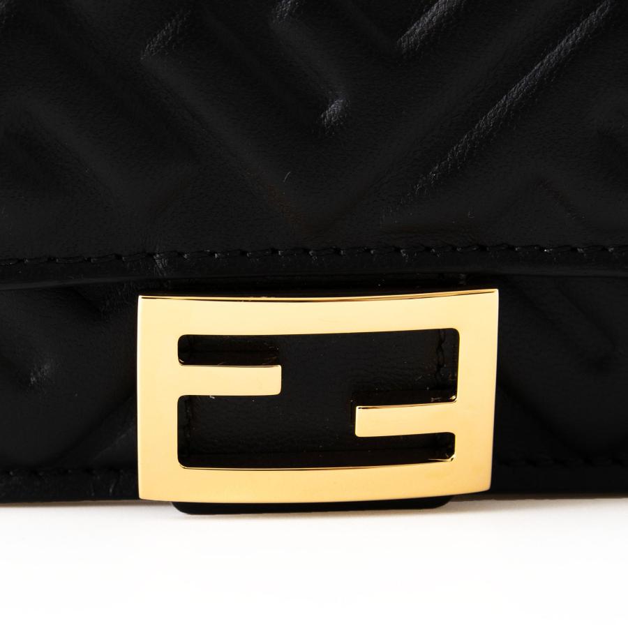 FENDI フェンディ 財布 三つ折り財布 BAGUETTE MICRO TRIFOLD FENDI フェンディ 財布 三つ折り財布 BAGUETTE MICRO TRIFOLD