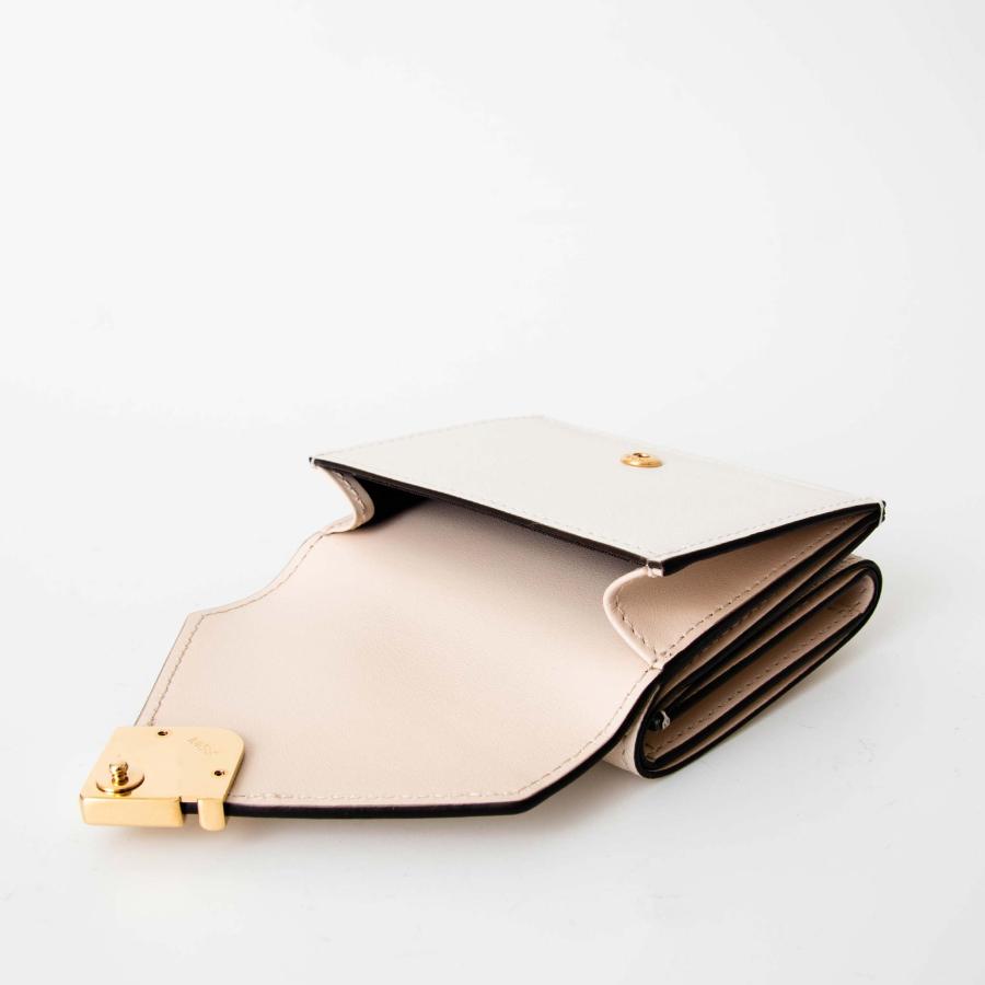 FENDI（フェンディ） 財布 三つ折り財布 FF DIAMONDS MINI TRIFOLD FF
