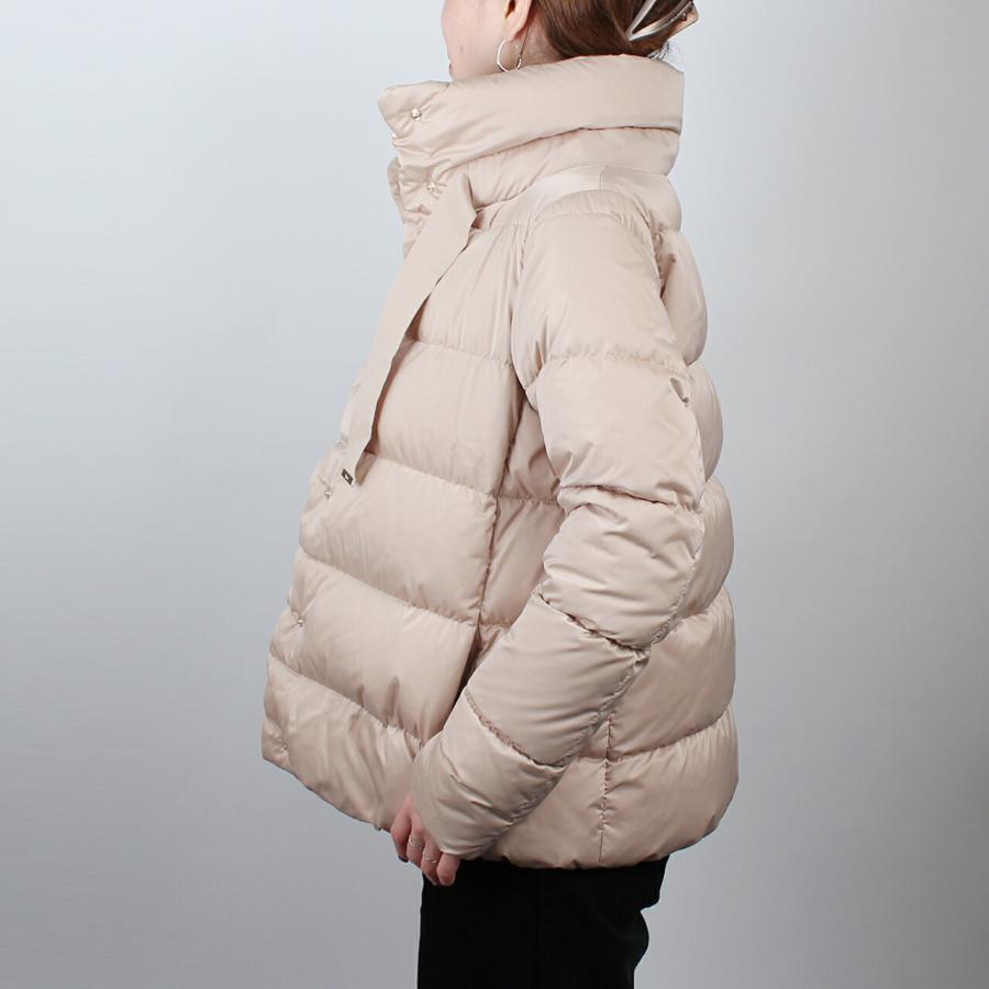 HERNO（ヘルノ） ダウンジャケット CAPES CAPPA IN SATIN ケープ