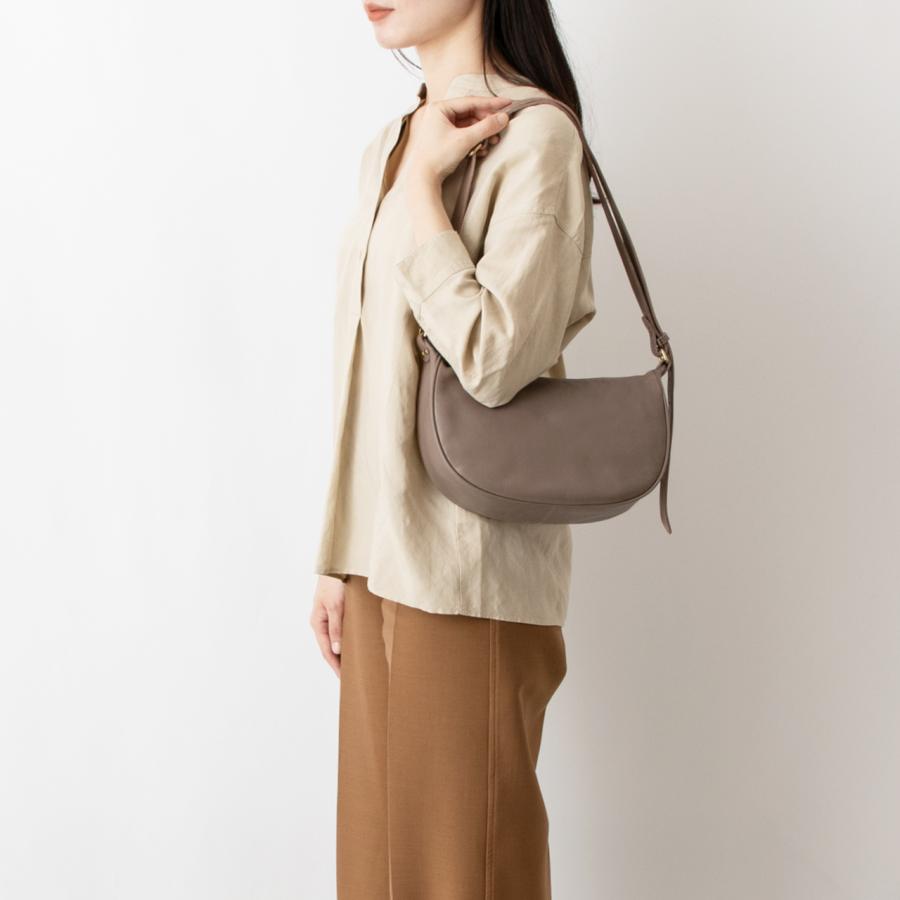 イルビゾンテ IL BISONTE バッグ レディース ショルダーバッグ CLASSIC CROSSBODY BAG MEDIUM (Mサイズ) A2145 BCR021 PV0001｜chgardens｜03