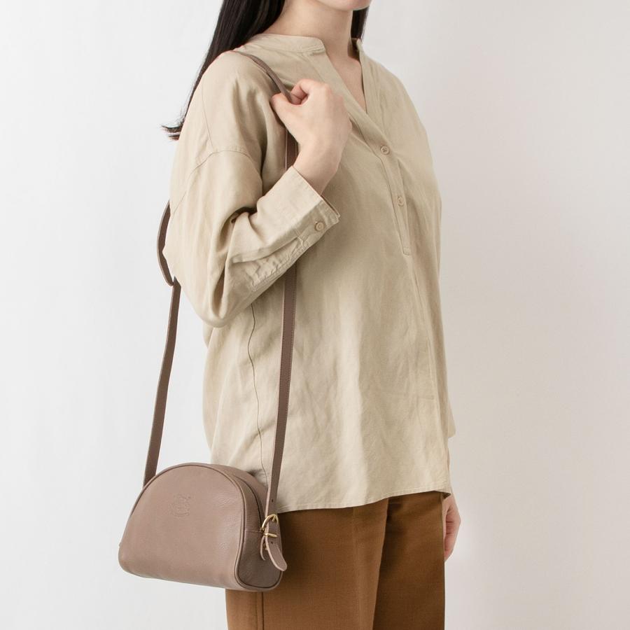 IL BISONTE（イルビゾンテ） バッグ ショルダーバッグ CLASSIC