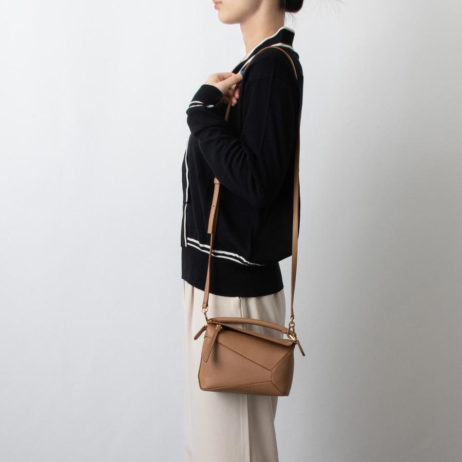 LOEWE ロエベ バッグ レディース 2WAYハンド/ショルダーバッグ LOEWE ロエベ バッグ レディース 2WAYハンド/ショルダーバッグ