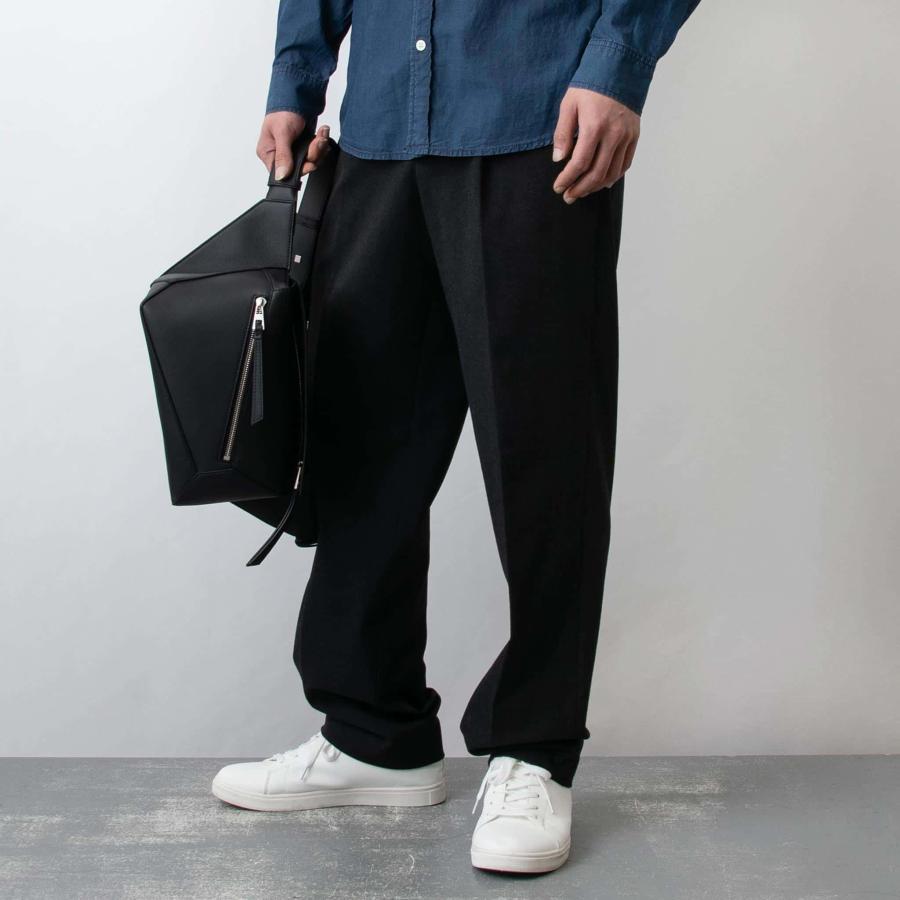 LOEWE（ロエベ） バッグ ボディバッグ ブラック PUZZLE SMALL BUMBAG