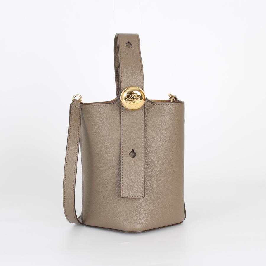 LOEWE ミニ ショルダーバッグ LOEWE（ロエベ） バッグ 2WAYハンド/ショルダーバッグ PEBBLE BUCKET
