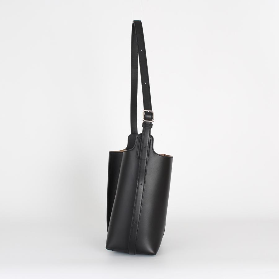 LOEWE（ロエベ） バッグ ショルダーバッグ BILBAO BUCKET MEDIUM