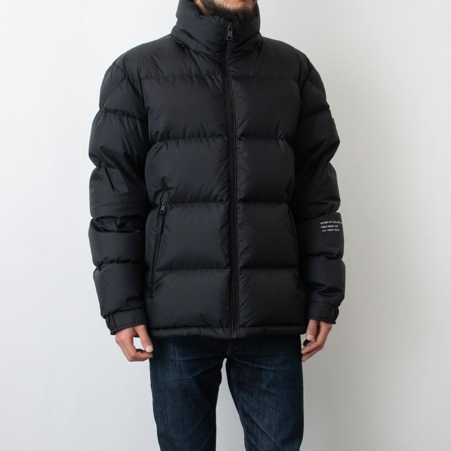 MONCLER モンクレール メンズ レディース ダウンジャケット MONCLER モンクレール メンズ レディース ダウンジャケット