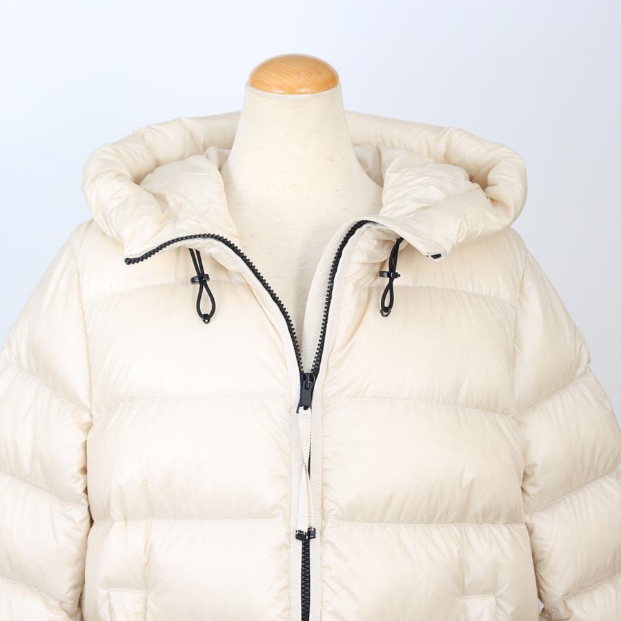 MONCLER（モンクレール） ダウンコート SUYENNE HOODED MID-LENGTH