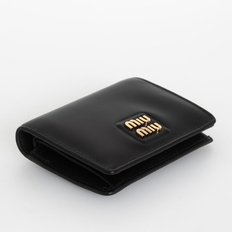 折りたたみ財布 MIUMIU BLACK LEATHER WALLET miu MIUMIU ミュウミュウ Softy Padded Bi-Fold Wallet 二つ折り