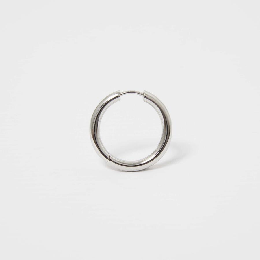 TOM WOOD（トムウッド） ピアス CLASSIC HOOPS MEDIUM クラシック