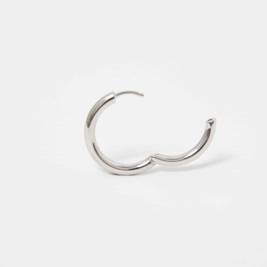 TOM WOOD（トムウッド） ピアス CLASSIC HOOPS MEDIUM クラシック