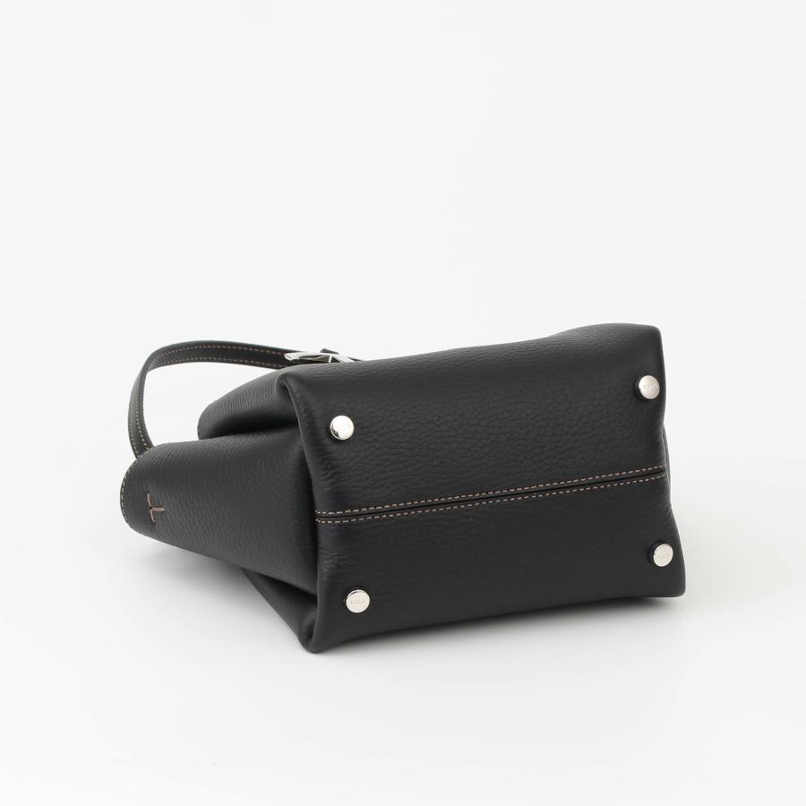 TOD'S（トッズ） バッグ 2WAYハンド/ショルダーバッグ APA MICRO BAG