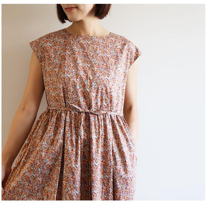 ハンドメイドリバティフレンチスリーブワンピース ハンドメイドリバティフレンチスリーブワンピース