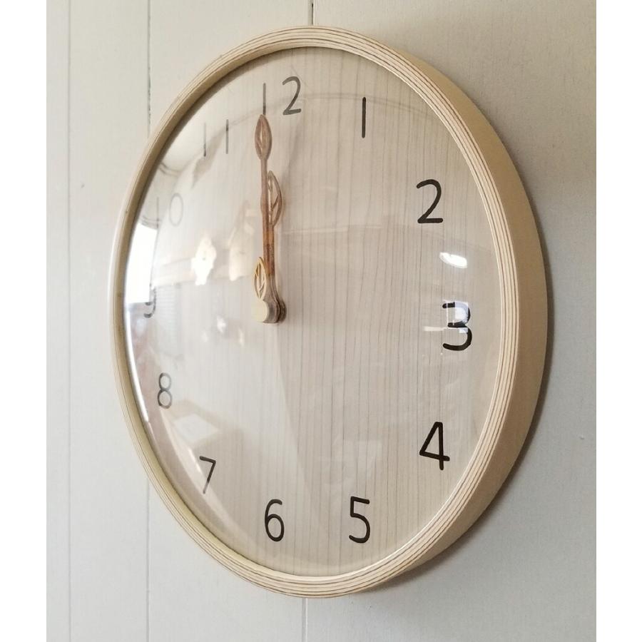 ハンドメイド 300ウッド 木の葉（ナチュラル） 木製電波掛け時計 ハンドメイド 300ウッド 木の葉（ナチュラル） 木製電波掛け時計