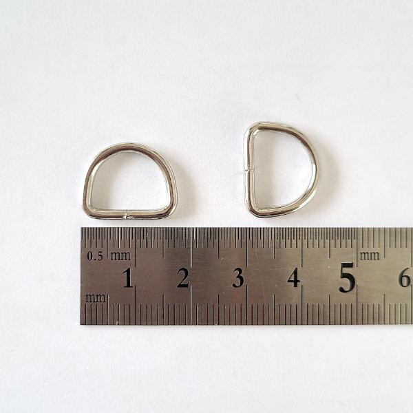 鉄製 Dカン シルバー Dリング【 10個 17.5mm × 14mm 線径 約 2mm