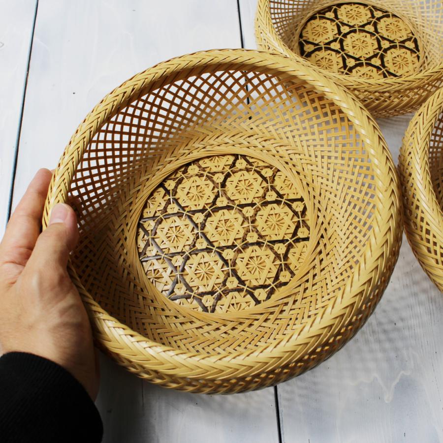 花六つ目盛り篭(白竹鉄鉢かご)(中サイズ)可愛い高級篭/菓子器 : 竹彩