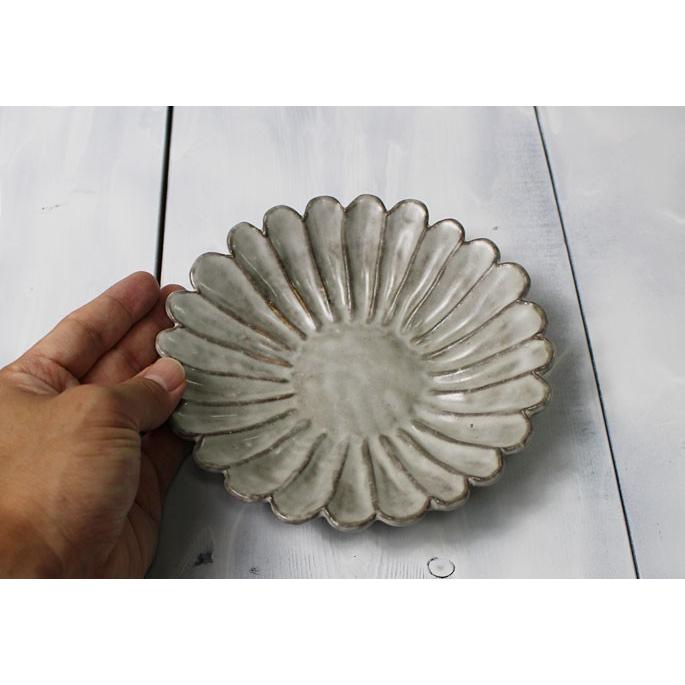 花びらのお洒落な小皿 取り皿 陶器/輪花皿A（小）グレー・灰色 マット