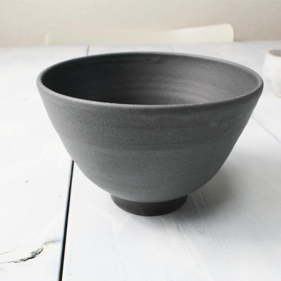 ご飯茶碗 やや大盛サイズ 無骨デザイン 艶消し 黒 炭色 京焼 陶器茶碗