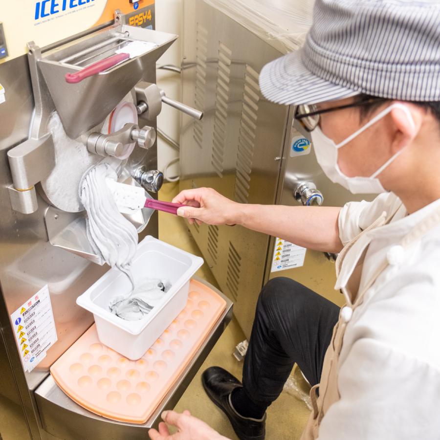 ギフト 燕三条鉄アイス 2個 アイススプーン ２本 デザイナーズBOX入 |  | 05