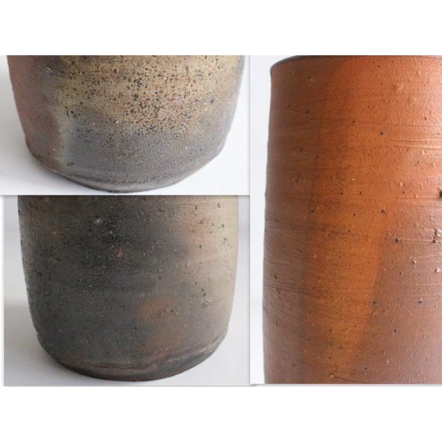 637/美品・備前焼 伊勢崎満 備前花生 高さ：19.5cm 共箱 写真にてご
