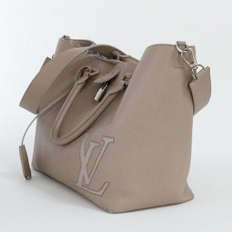 LOUIS VUITTON（ルイ・ヴィトン） 中古 ペルネル ハンドバッグ M54779