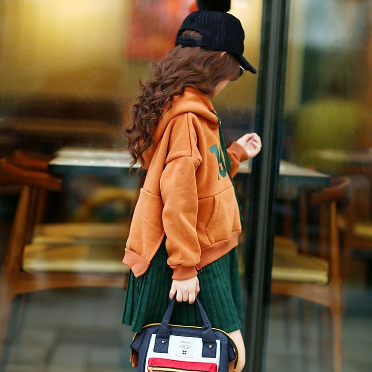 送料無料セットアップのようにも見える、切替えデザインが遊び心を感じさせるキッズパーカーワンピース　女の子長袖ワンピース　子供服　配色　スマート　プリー |  | 02