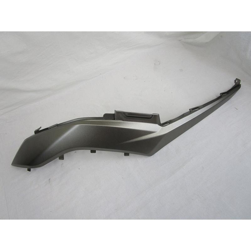 11 アクセサリー SUZUKI 純正 バーグマン125/Fi 左サイドカバー [シルバー] #47231