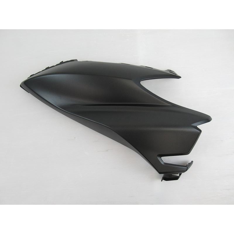 SUZUKI 純正 バーグマン125 右フロントサイドカウル [マットブラック 